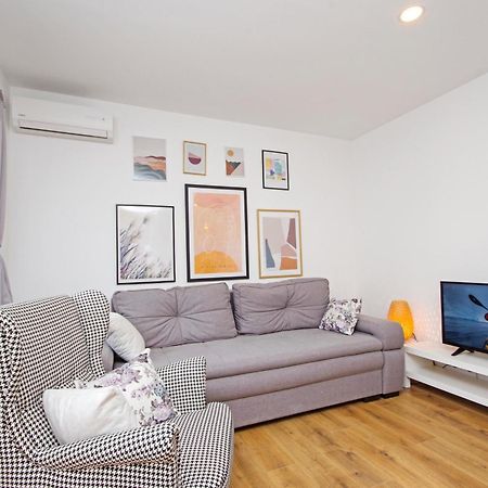 Apartments Luny Makarská Pokoj fotografie